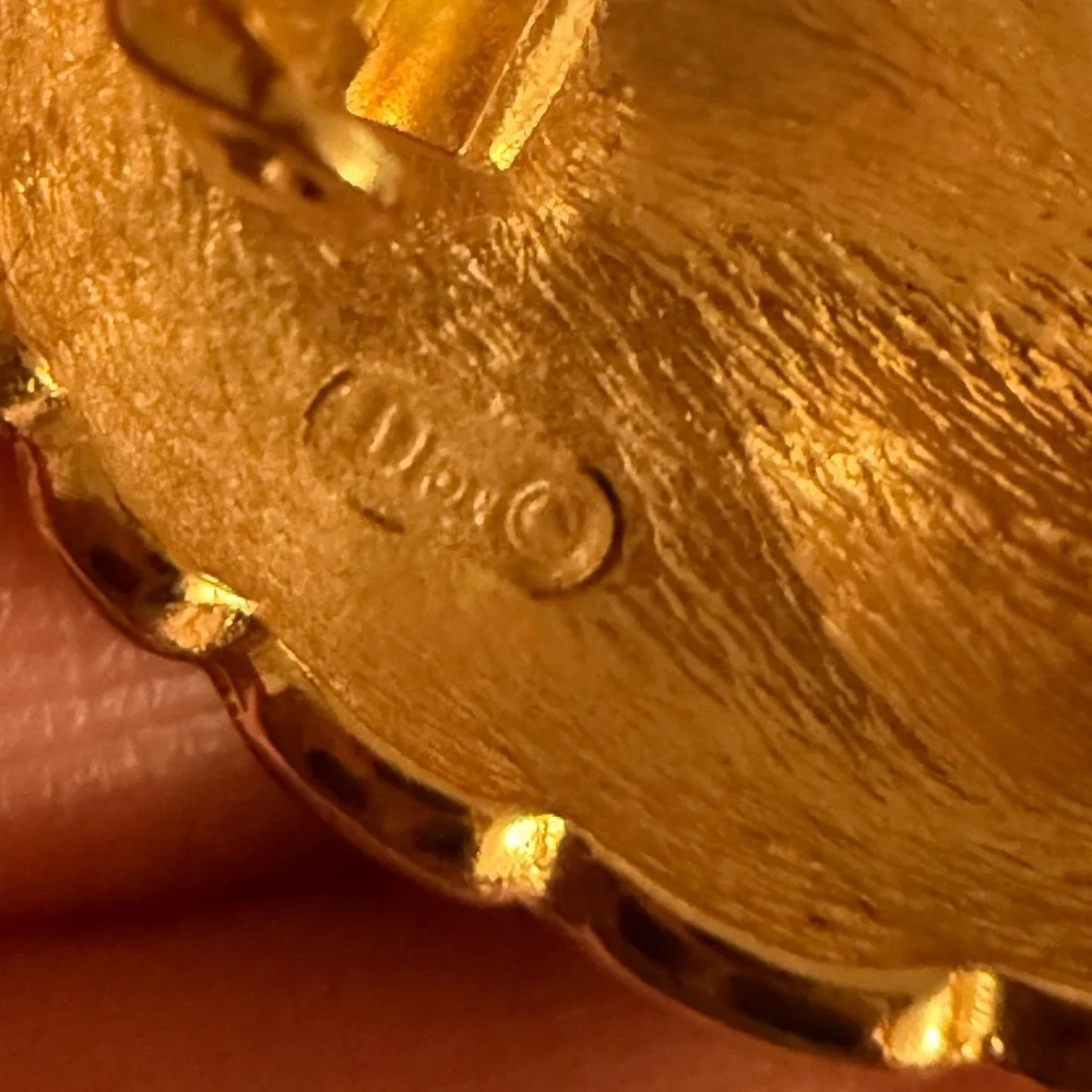 Vintage Christian Dior Shiny Gold Twisted Knot Clip-On Earrings - Picture 4 of 5